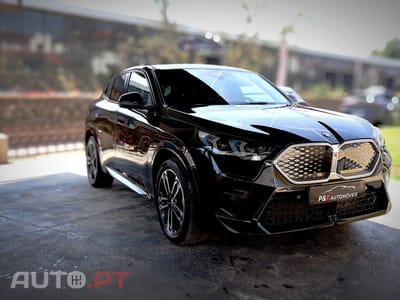 BMW iX2 eDrive20 Pack Desportivo M