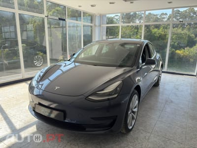 Tesla Model 3 Standard Range Plus RWD