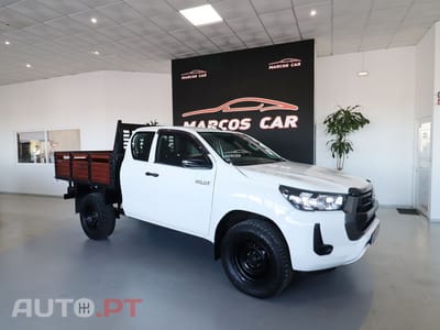 Toyota Hilux 2.4 D-4D 4WD CE CH