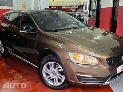 Volvo V60 Cross Country 2.0 D3 Momentum