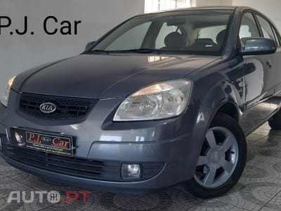 Kia Rio EX 1.5 CRDI 16V 110 CV