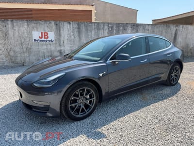 Tesla Model 3 Long-Range Dual Motor AWD
