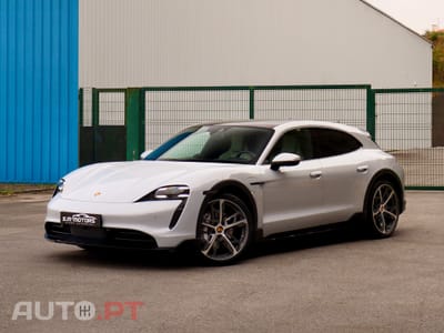 Porsche Taycan 4