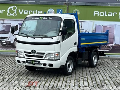 Toyota Dyna 3.0 - 144 CV  BASCULA TRILATERAL