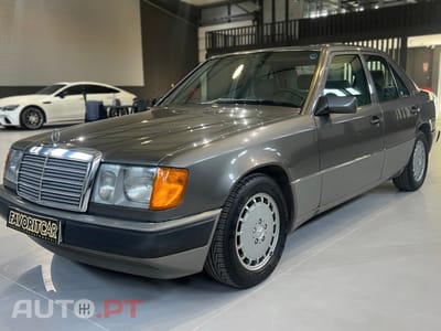 Mercedes-Benz W124 300 D