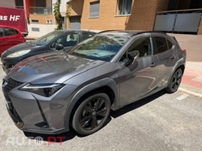 Lexus UX 250H