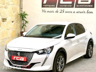 Peugeot E-208 50 kWh Allure Pack