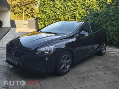 Volvo V40 D2