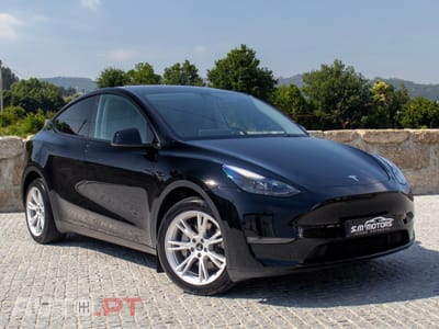 Tesla Model Y Long Range Dual Motor AWD