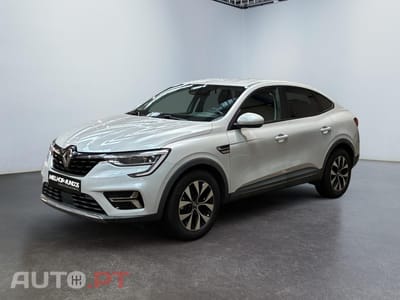 Renault Arkana E-Tech Business