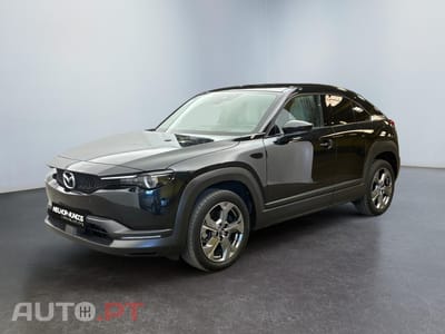 Mazda MX-30 e-Skyactiv First Edition Modern Confidence