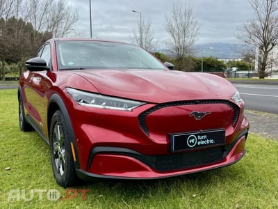 Ford Mustang Mach-E 75.7 kWh Base