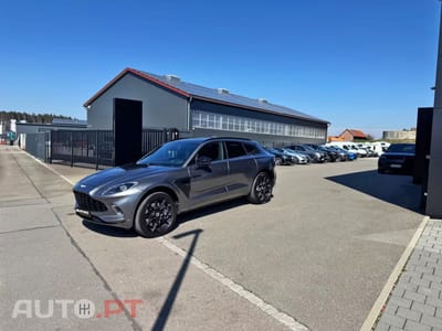 Aston Martin DBX 4.0 V8