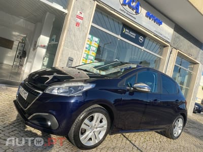 Peugeot 208 1.2 PureTech Signature