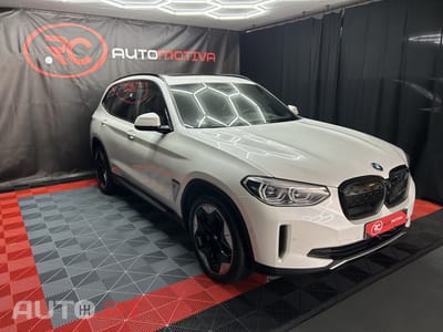 BMW iX3 Impressive Dark Shadow