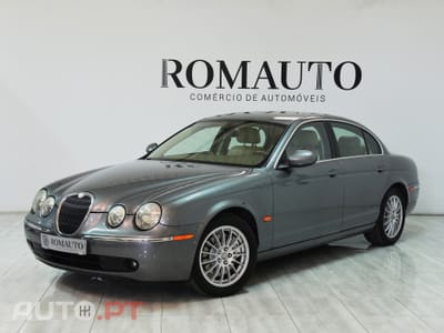 Jaguar S-Type 2.7 D V6 Executive Auto.