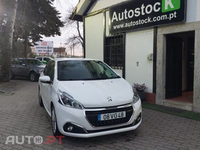 Peugeot 208 1.2 PureTech Signature
