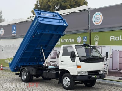 Toyota Dyna 280 BASCULA