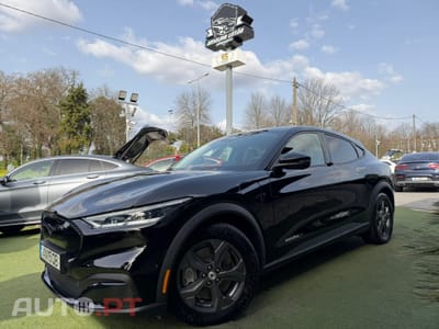 Ford Mustang Mach-E Alargada