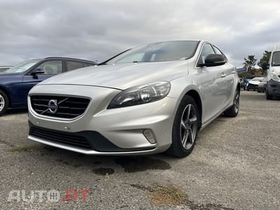 Volvo V40 D2
