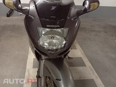 Honda CBR 1100XX