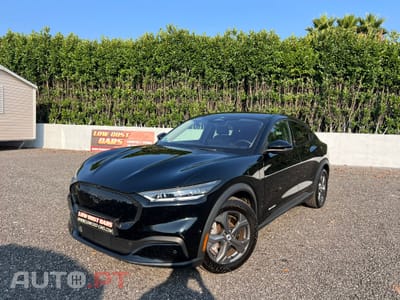 Ford Mustang Mach-E Alargada
