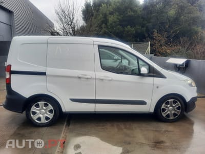 Ford Transit Courier