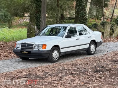 Mercedes-Benz 260 260 E