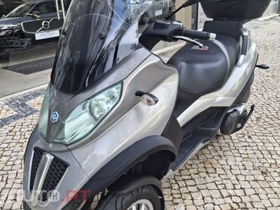 Piaggio MP3 500