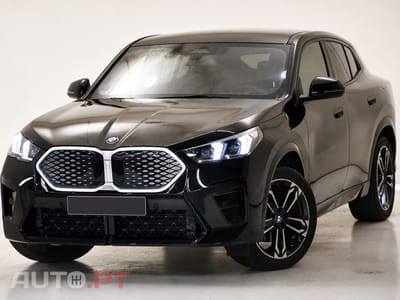 BMW iX2 eDrive20 Pack Desportivo M Pro