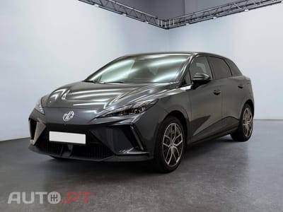 MG MG4 64 kWh Luxury
