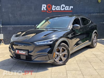 Ford Mustang Mach-E 75.7 kWh Base
