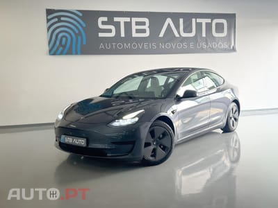 Tesla Model 3 RWD PLUS AUTO