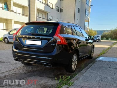 Volvo V60 2.0 D5 225cv Summum Geartronic 8vel