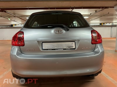 Toyota Auris 1.4-90D