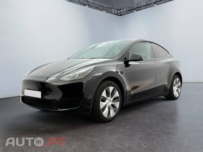 Tesla Model Y Standard RWD