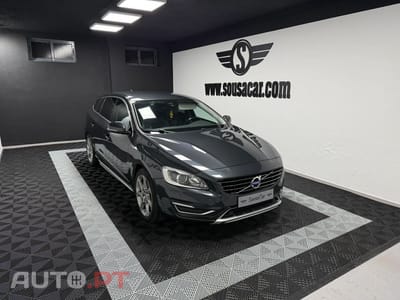 Volvo V60 D6 Plug-In-Hybrid AWD Geartronic Summum