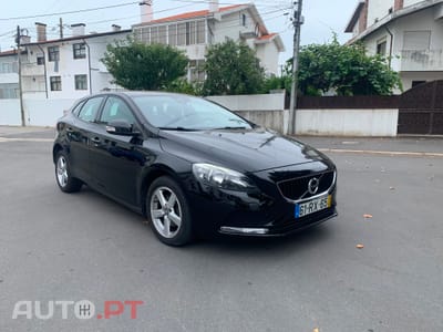 Volvo V40 D2