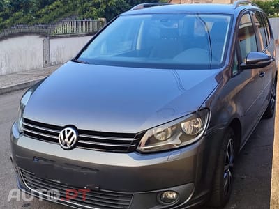 Volkswagen Touran 1.6 TDI 7 Lugares Extras