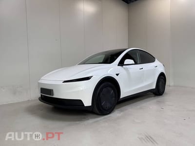 Tesla Model Y Standard Range
