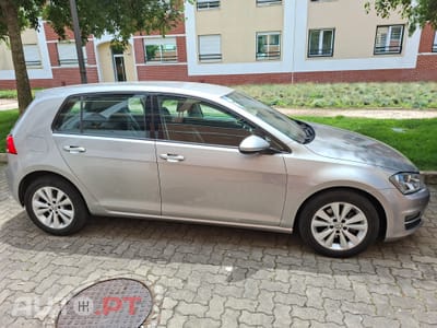 Volkswagen Golf Golf 1.5 TDI Confortline DSG
