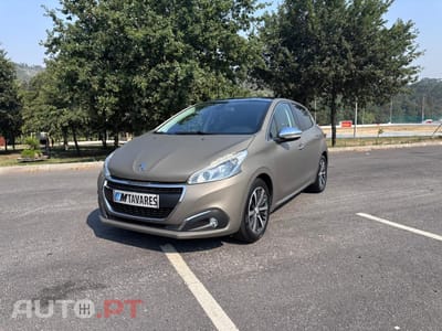 Peugeot 208 1.2 PureTech Signature