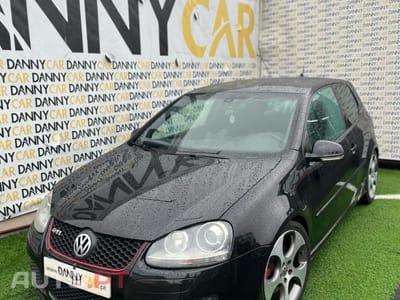 Volkswagen Golf 30 anos