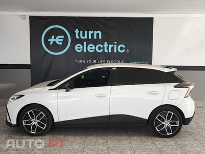 MG MG4 64 kWh Luxury