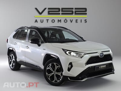 Toyota RAV4 2.5 Plug-in Hybrid Square Collection