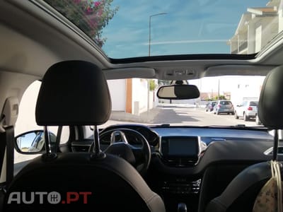 Peugeot 2008 1.2 VTI Allure