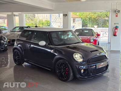 MINI Cooper John Cooper Works