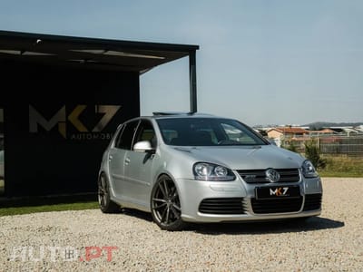 Volkswagen Golf 3.2 R32 4Motion DSG