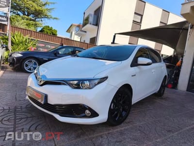 Toyota Auris 1.8 HSD Comfort+J17