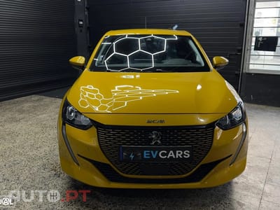 Peugeot E-208 50 kWh Allure Pack